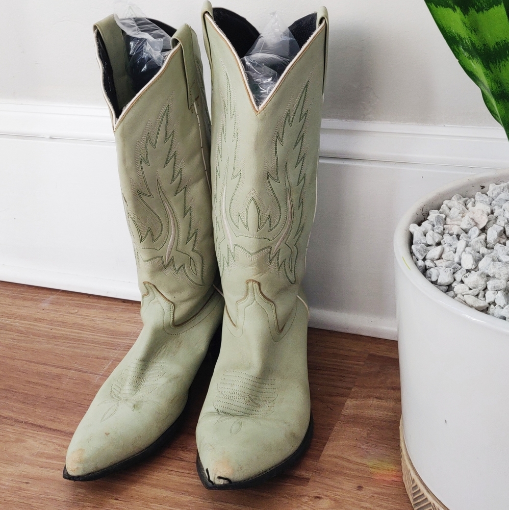 sage green cowboy boots // 8.5